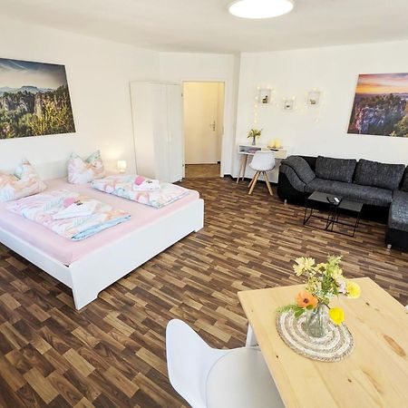 F3 Urlaubsmagie - Pool, Garten & Terrasse - 4P Sebnitz Eksteriør bilde